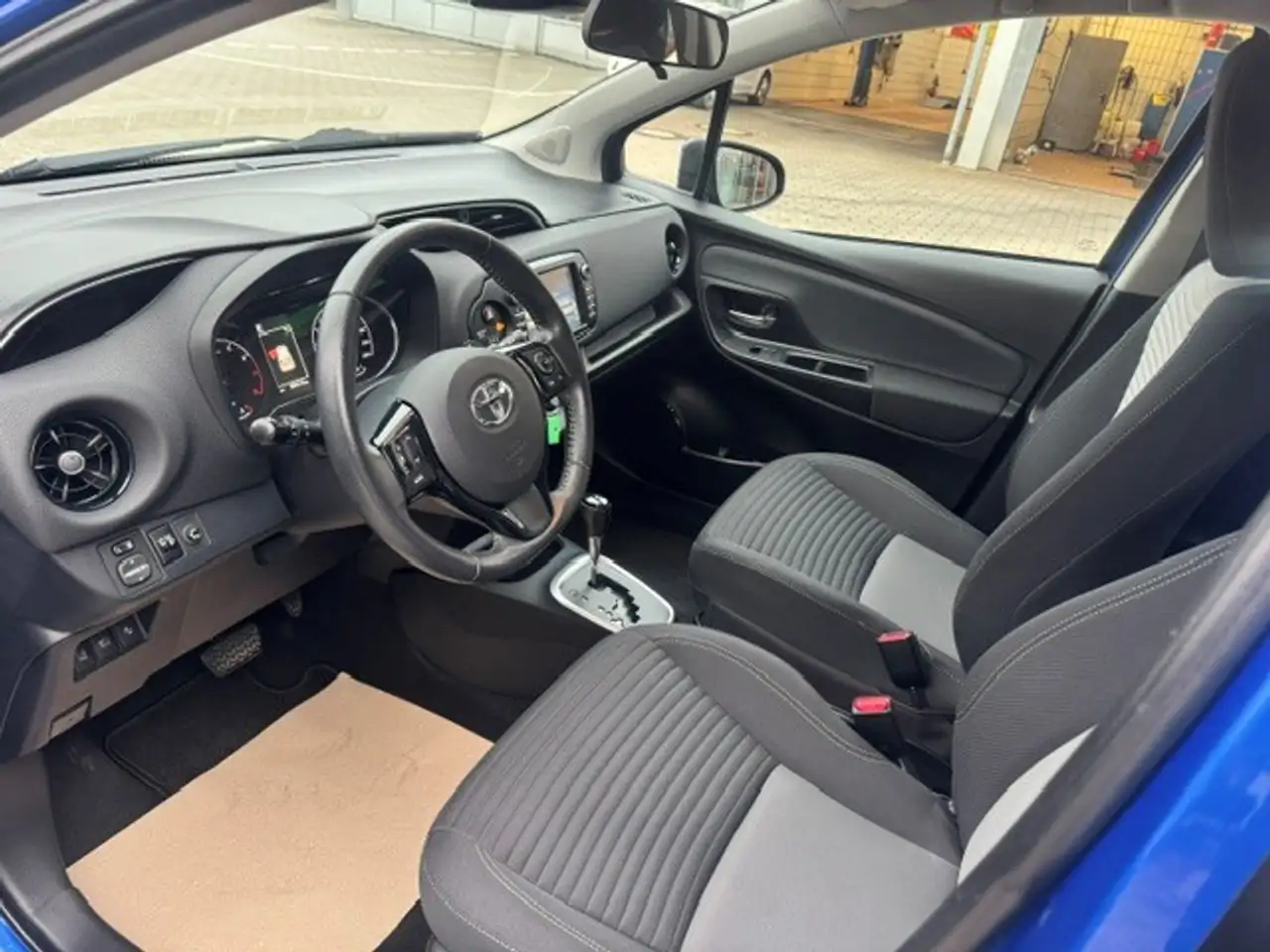 Toyota Yaris — photo 12 sur 16