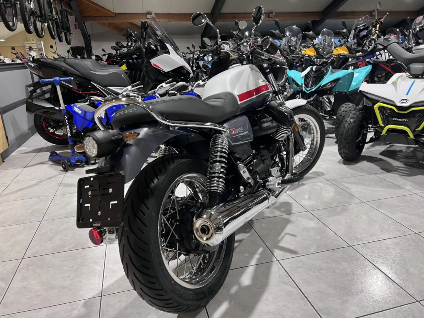 Moto Guzzi V 7 SPECIAL Білий - 2