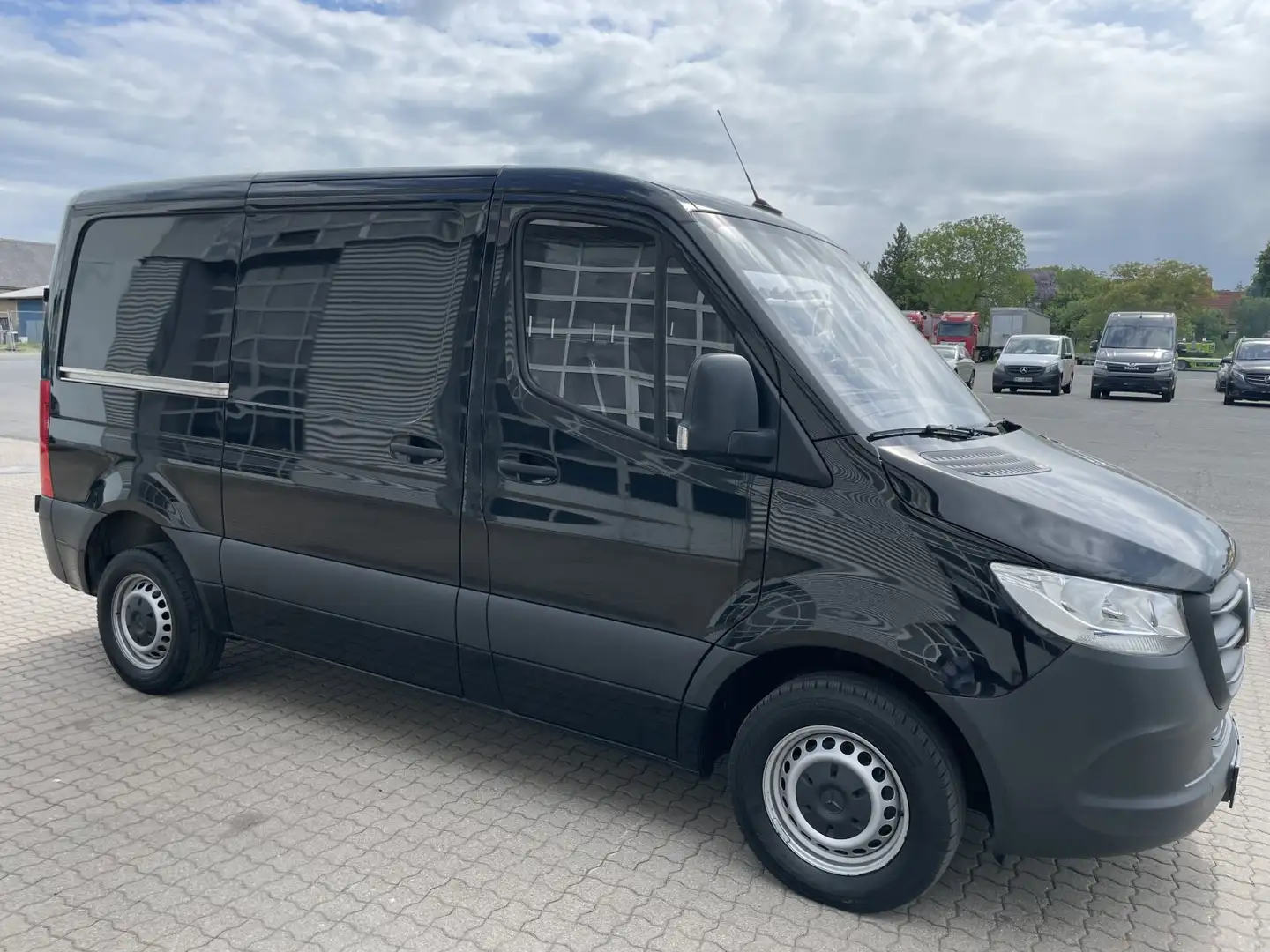 Mercedes-Benz Sprinter Sprinter 211 CDI KLIMA+RADIO+L1H1+AB WERK AUSVER Noir - 2