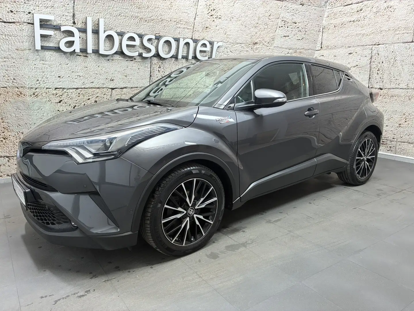 Toyota C-HR Hybrid C-ENTER Grau - 1