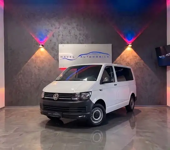 Volkswagen T6 Kombi T6.1 Kombi 2.0TDI 9 Sitzer AHK PDC Sitzheizung