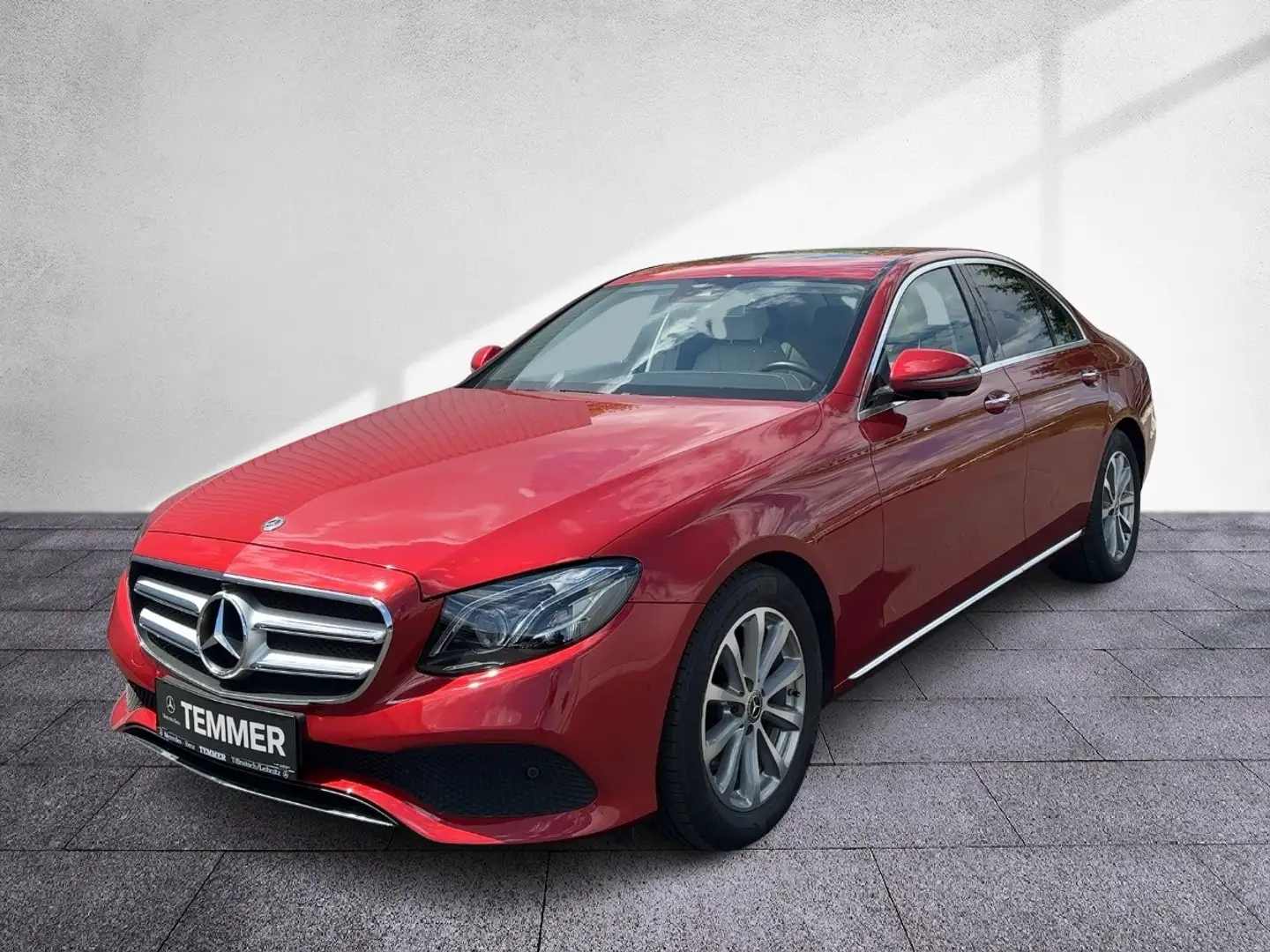 Mercedes-Benz E 220 d Limousine Kamera Avantgarde Exclusive Roşu - 2
