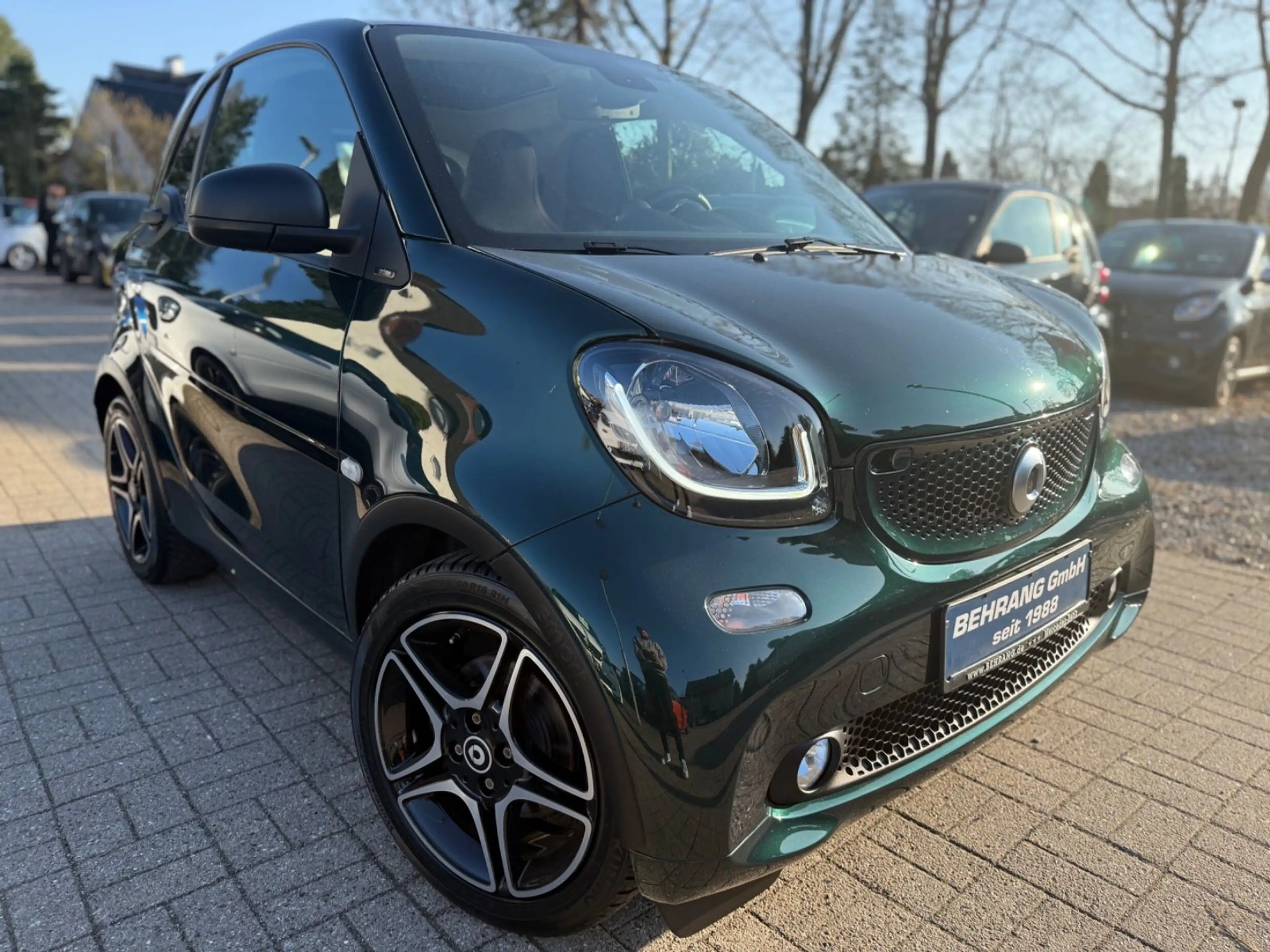 smart forTwo PRIME*SPORTPAKET*BRITISHGREEN*PANO*90PS — photo 2