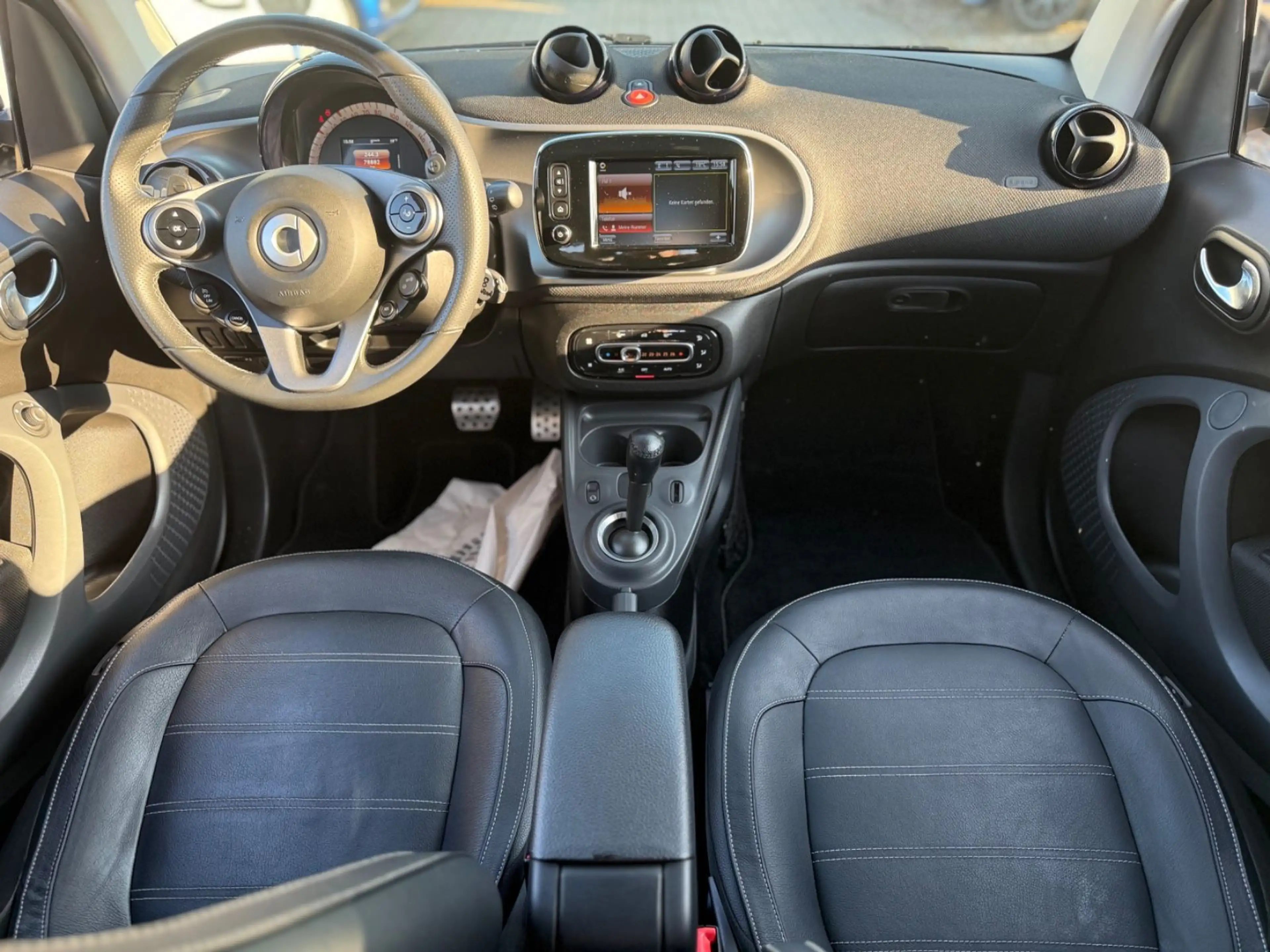 smart forTwo PRIME*SPORTPAKET*BRITISHGREEN*PANO*90PS — photo 25