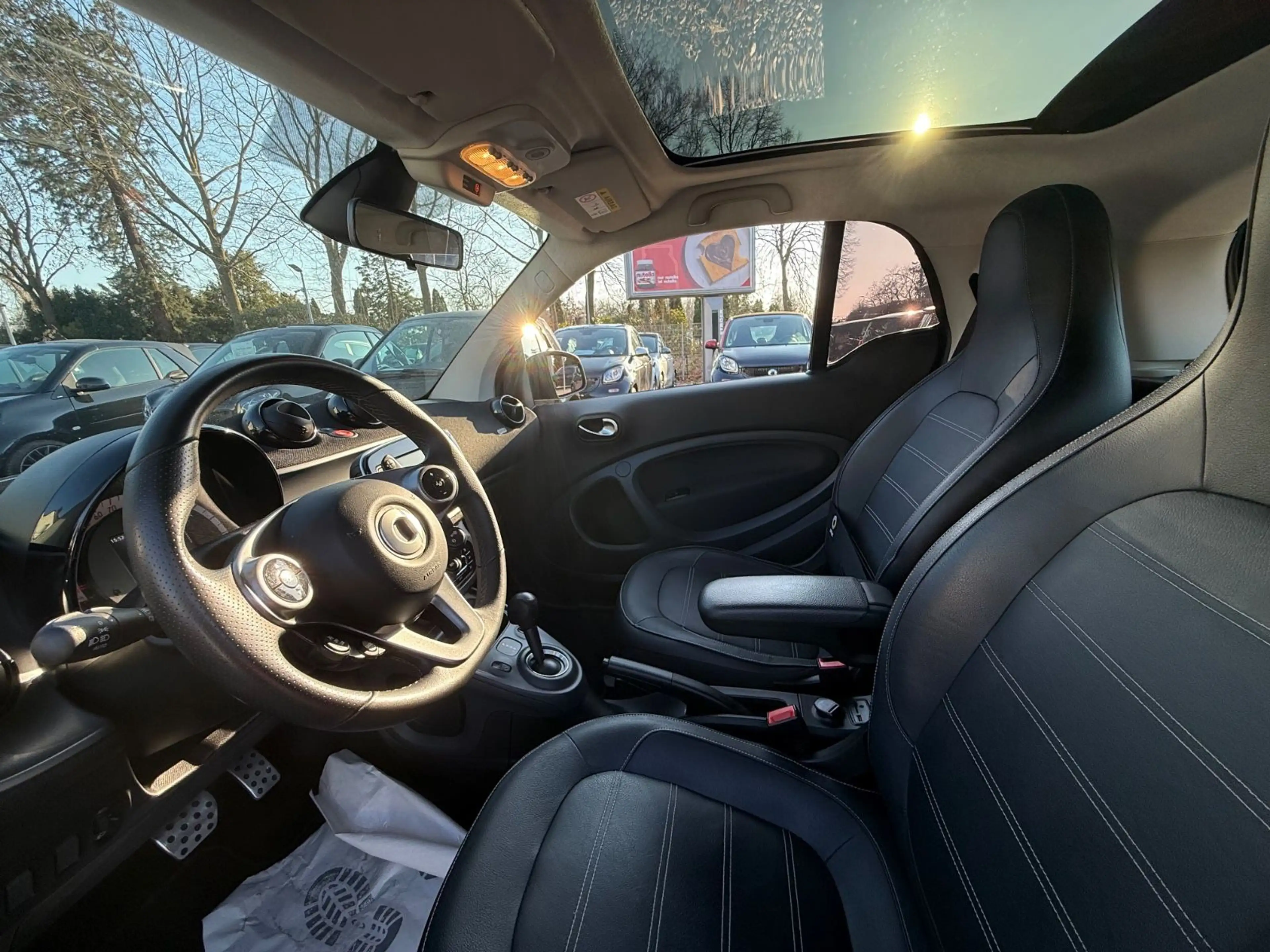 smart forTwo PRIME*SPORTPAKET*BRITISHGREEN*PANO*90PS — photo 35