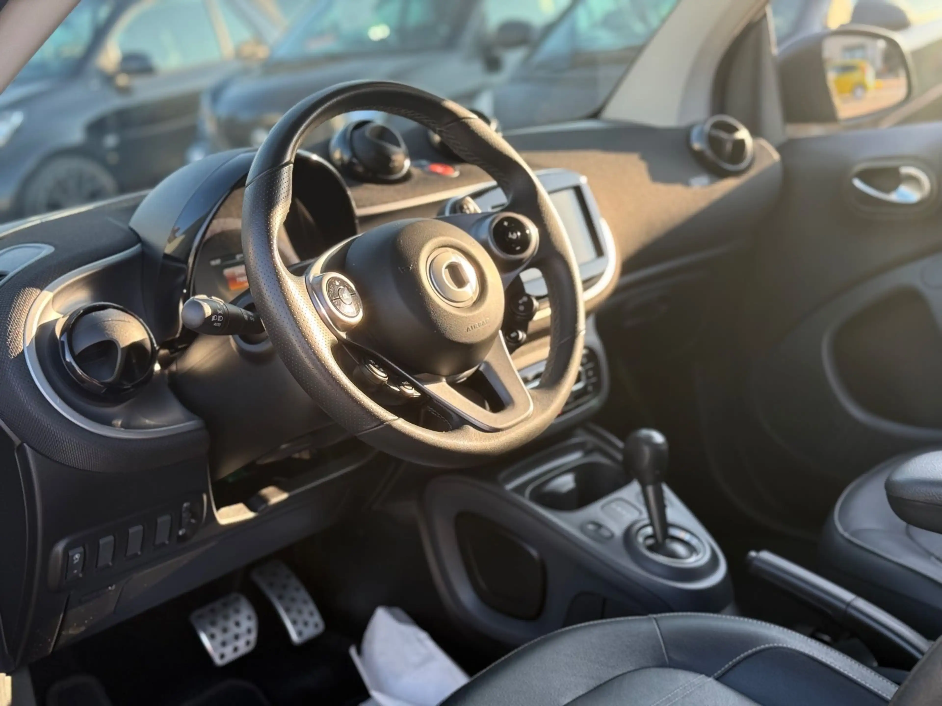 smart forTwo PRIME*SPORTPAKET*BRITISHGREEN*PANO*90PS — photo 34