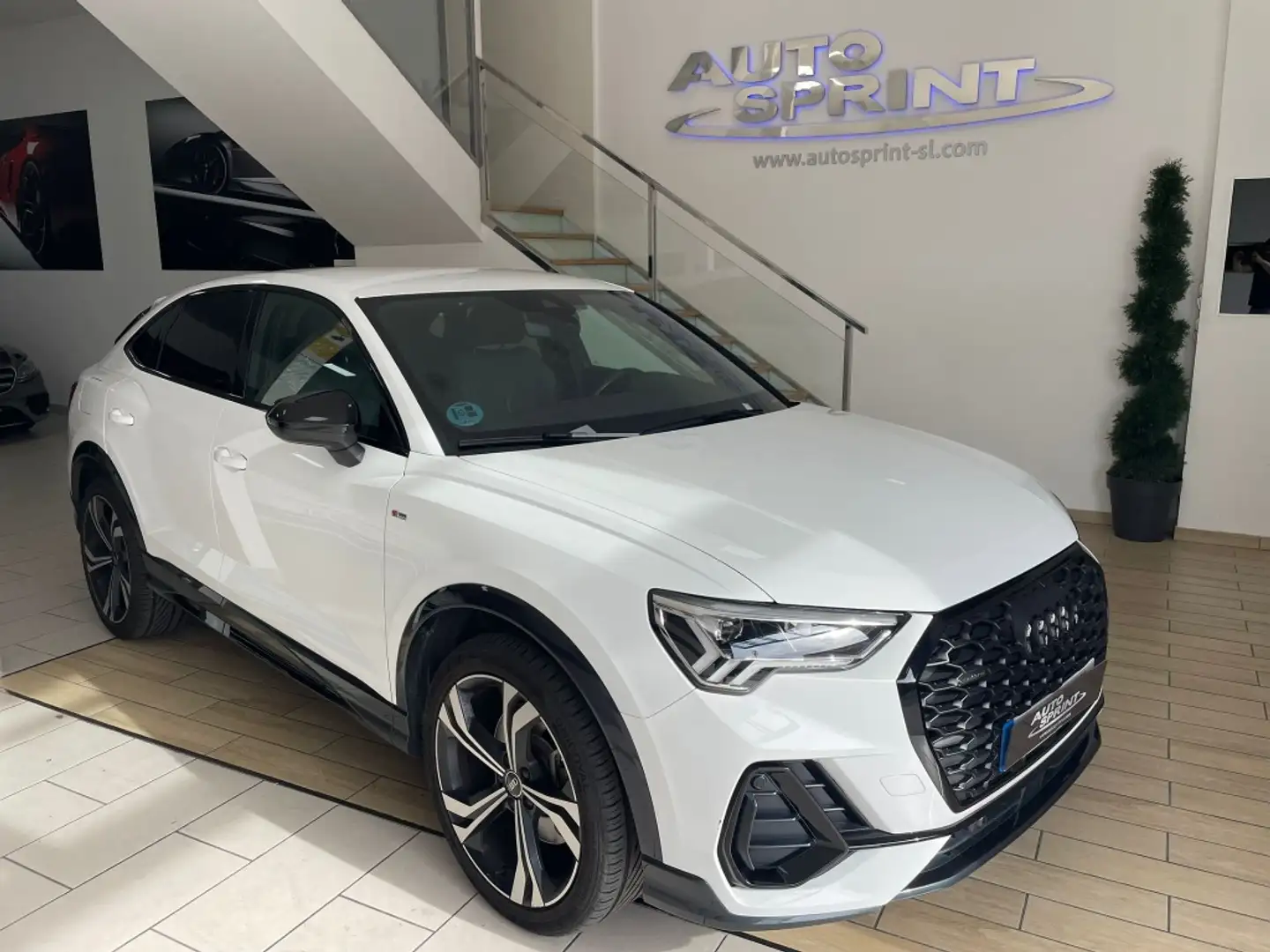 Audi Q3 Sportback 40 TDI Black line quattro S tronic 147kW Blanc - 1