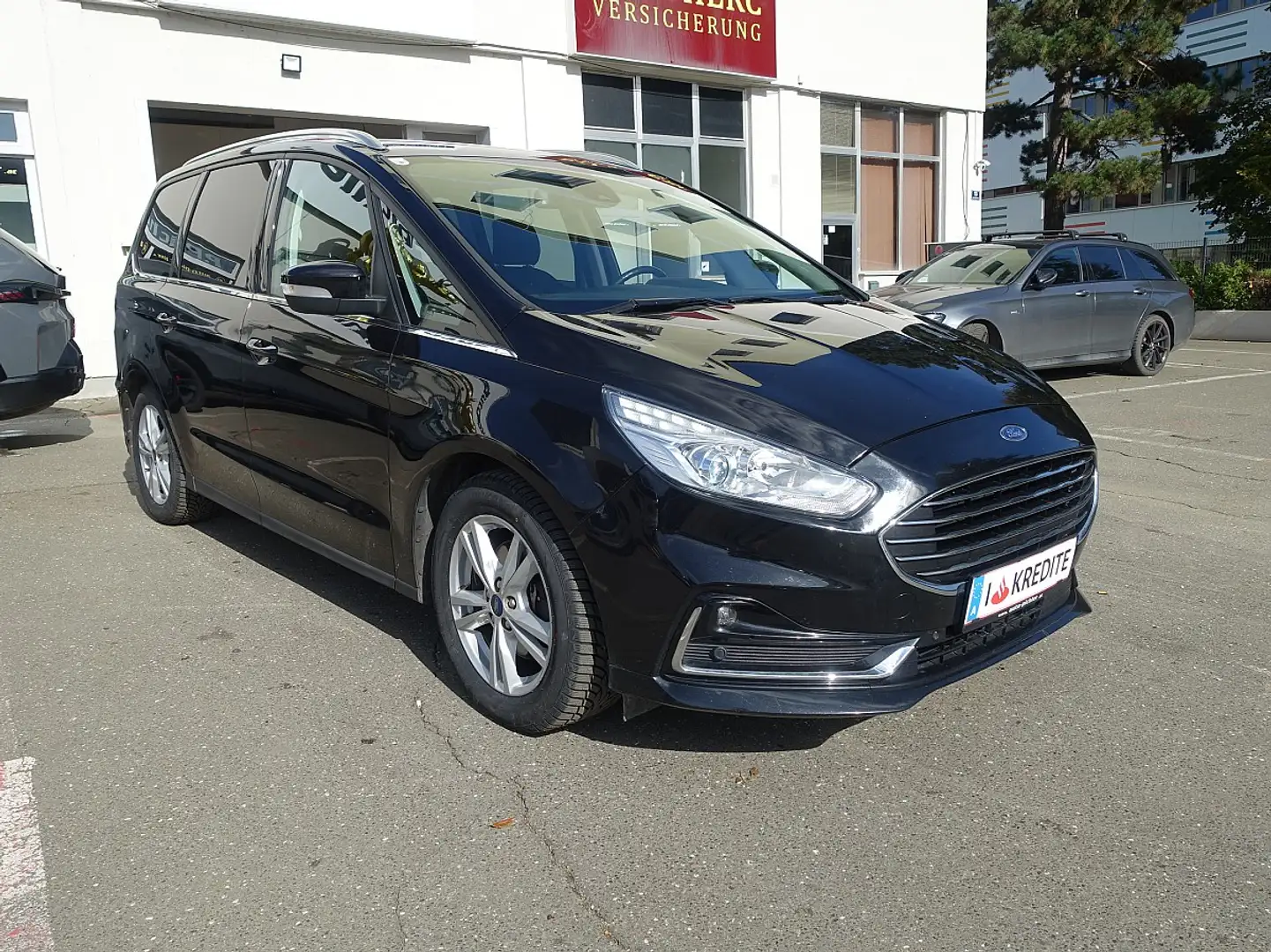 Ford Galaxy 2,0 EcoBlue SCR AWD Titanium Aut. Schwarz - 2