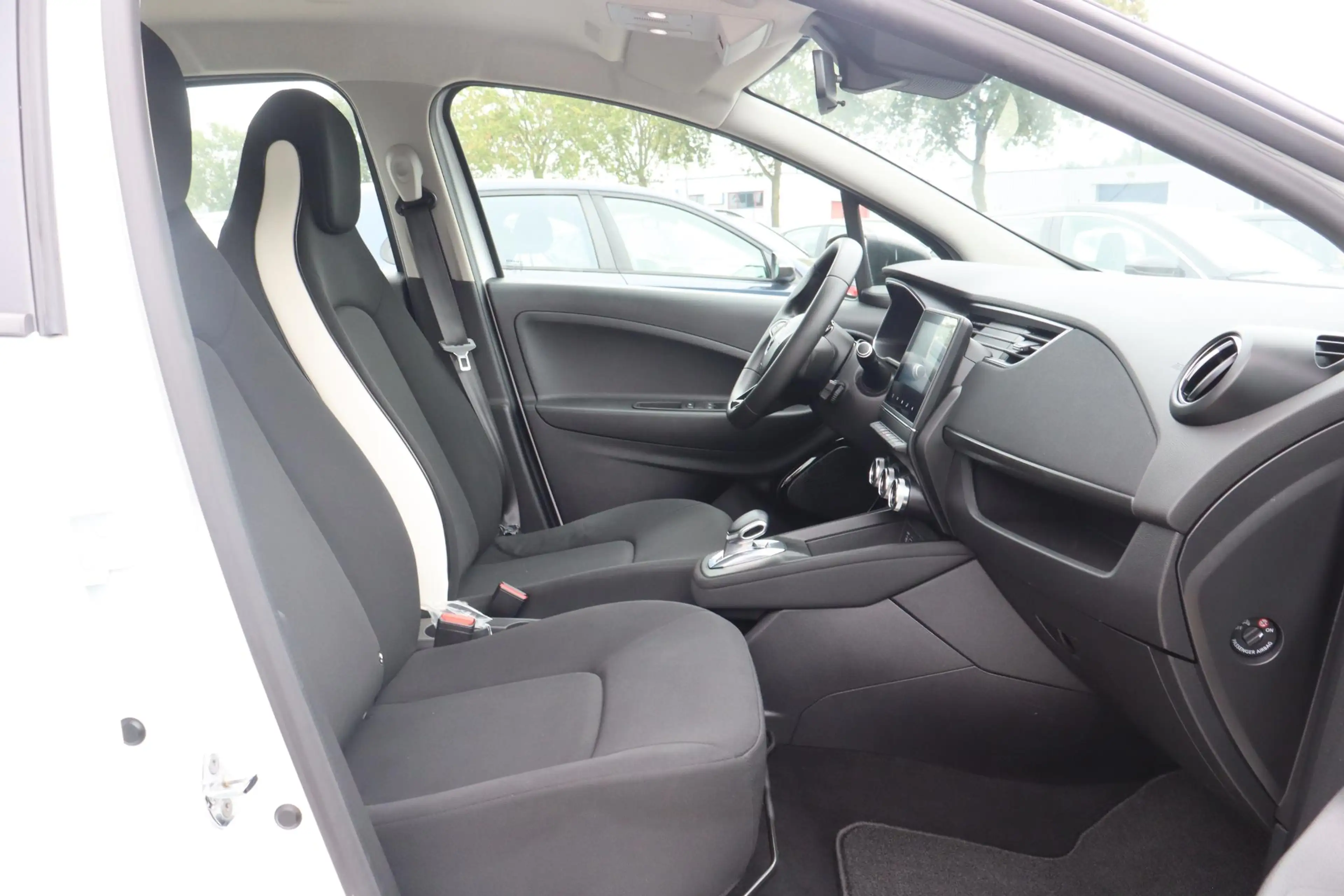 Renault ZOE R110 Life Carshare 52 kWh | SOH 86,7% | Koop accu — photo 12