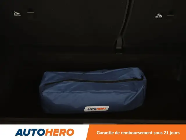 Mini Hatch view 17