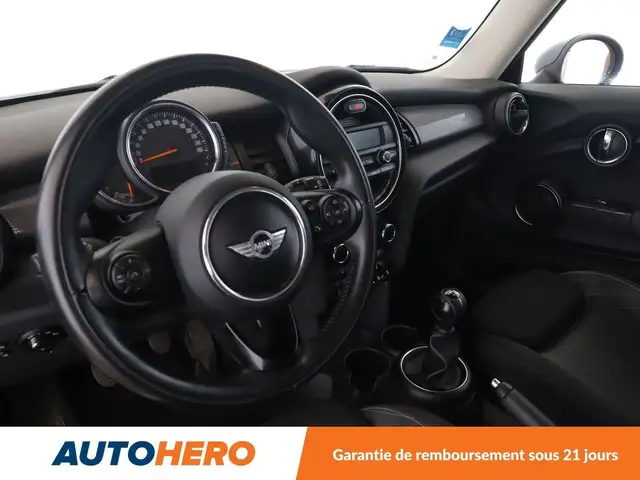 Mini Hatch view 11