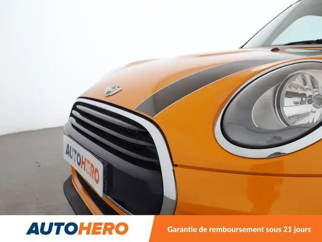 Mini Hatch view 26