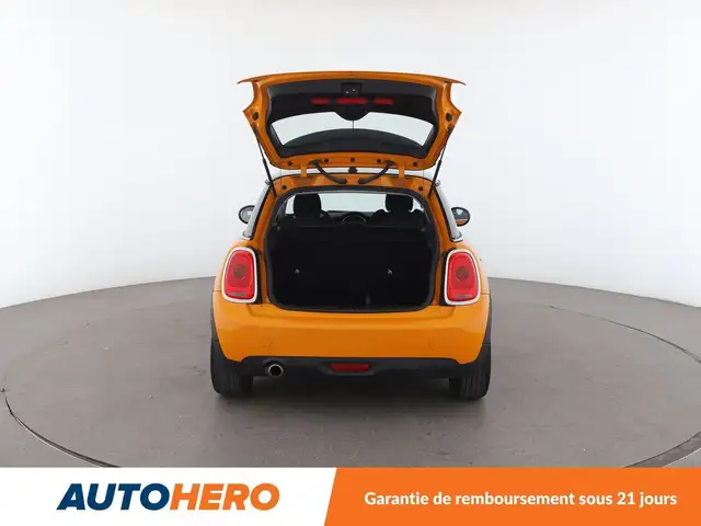 Mini Hatch view 16
