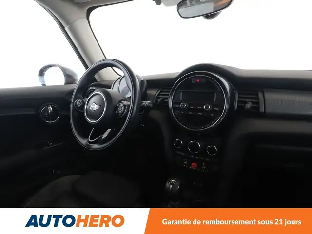Mini Hatch view 13