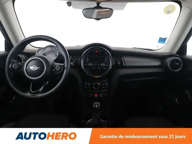 Mini Hatch view 12