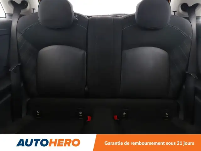 Mini Hatch view 15