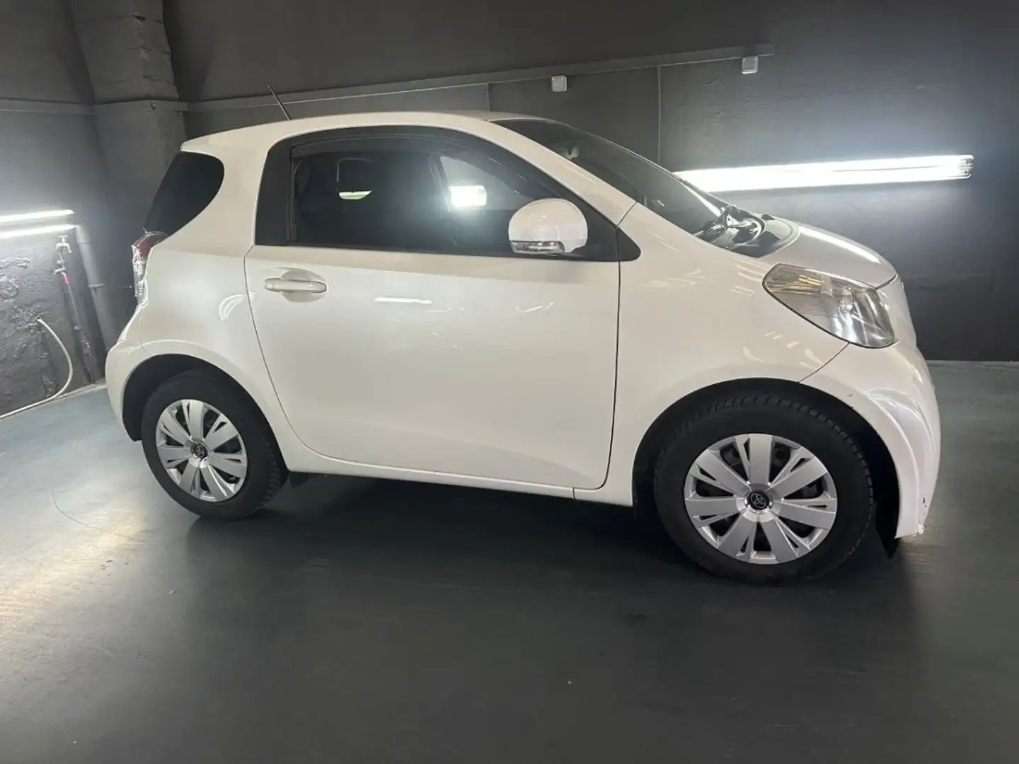 Toyota iQ Blanc - 2