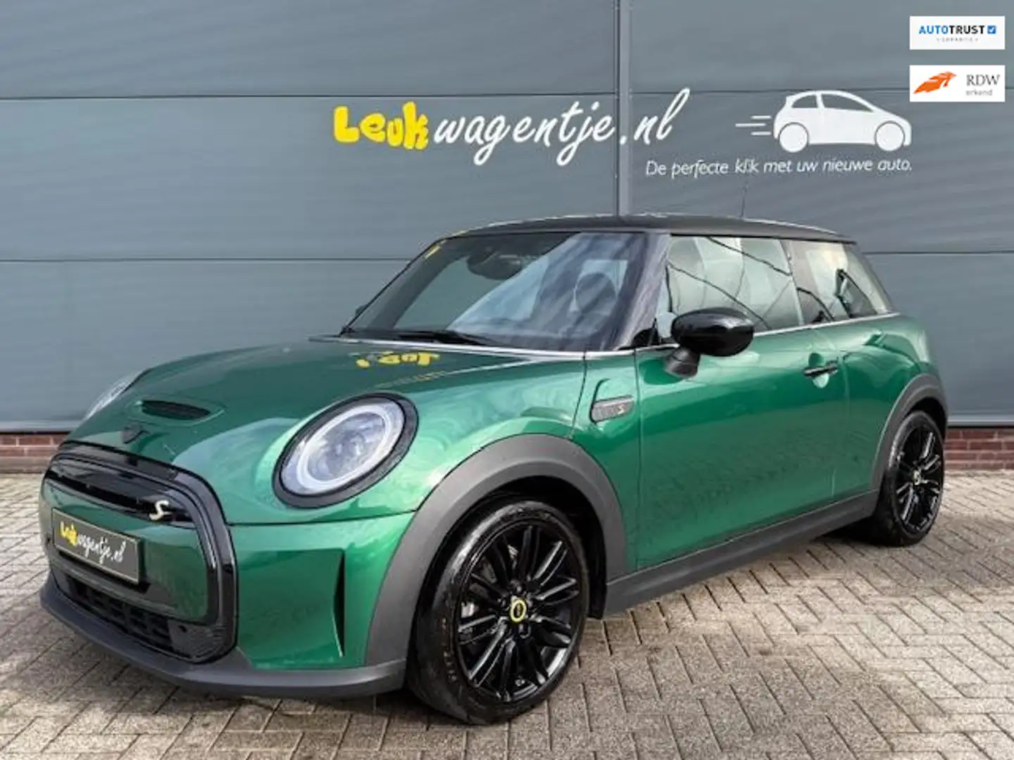 MINI Mini Electric Yours 33 kWh *carplay *leder *stoelv Зелений - 1