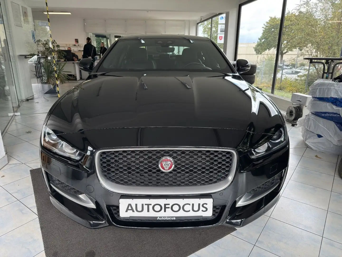 Jaguar XE R-Sport*Meridian*LederBiColor*BiXenon* Noir - 2