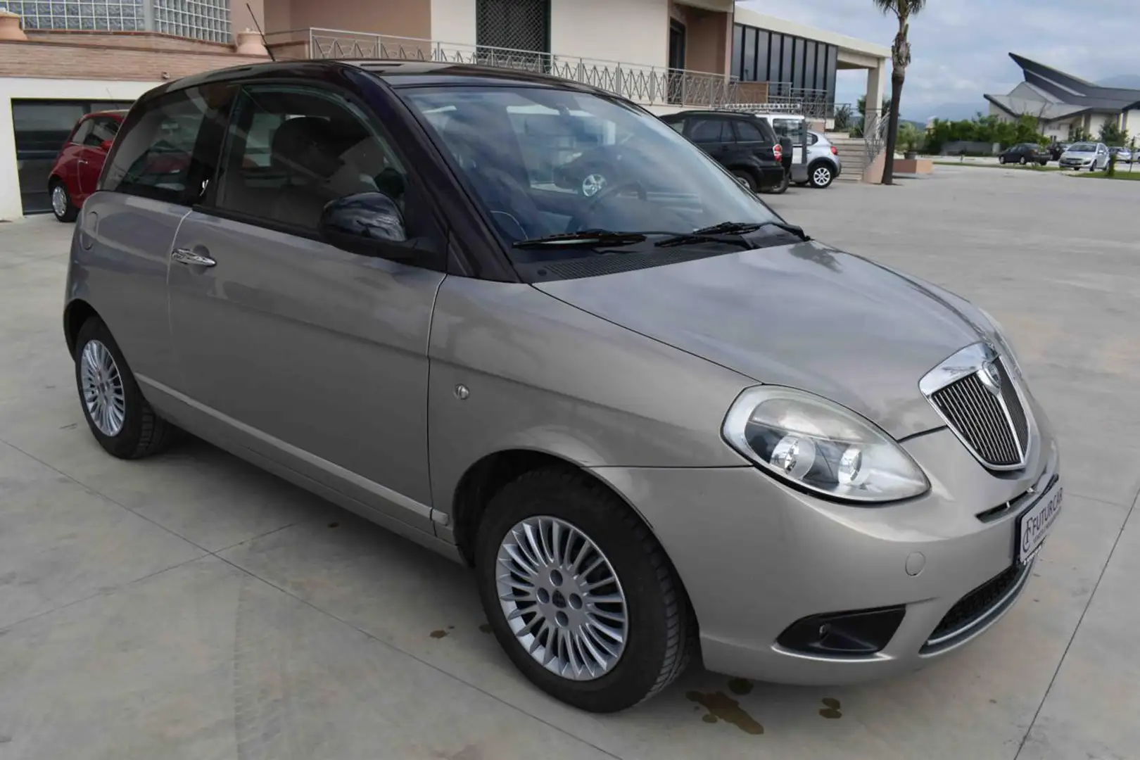 Lancia Ypsilon 1.2 70 CV New Oro - 2