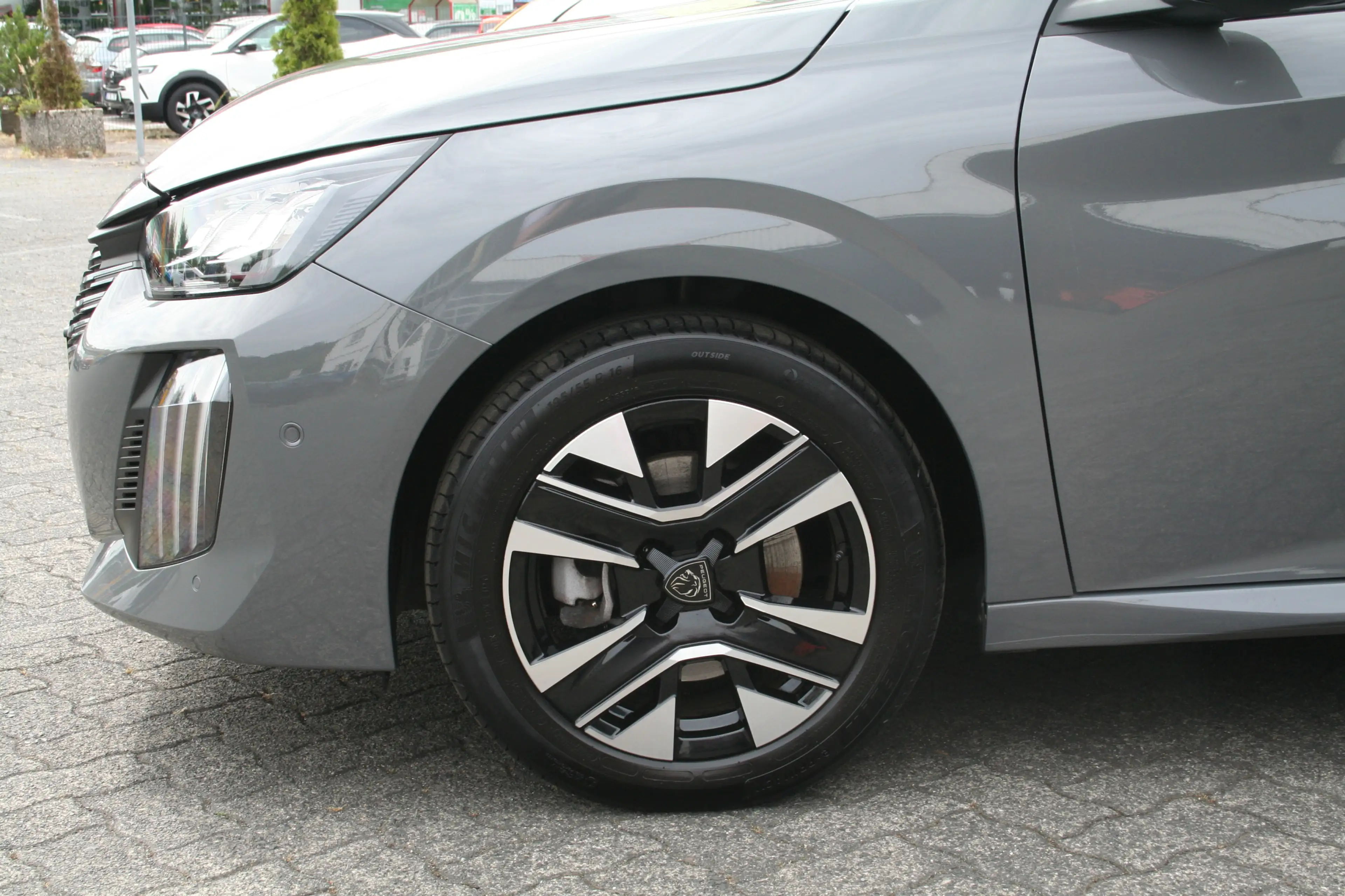 Peugeot 208 Allure 100PS | 360°-Kamera | Navigation — photo 2