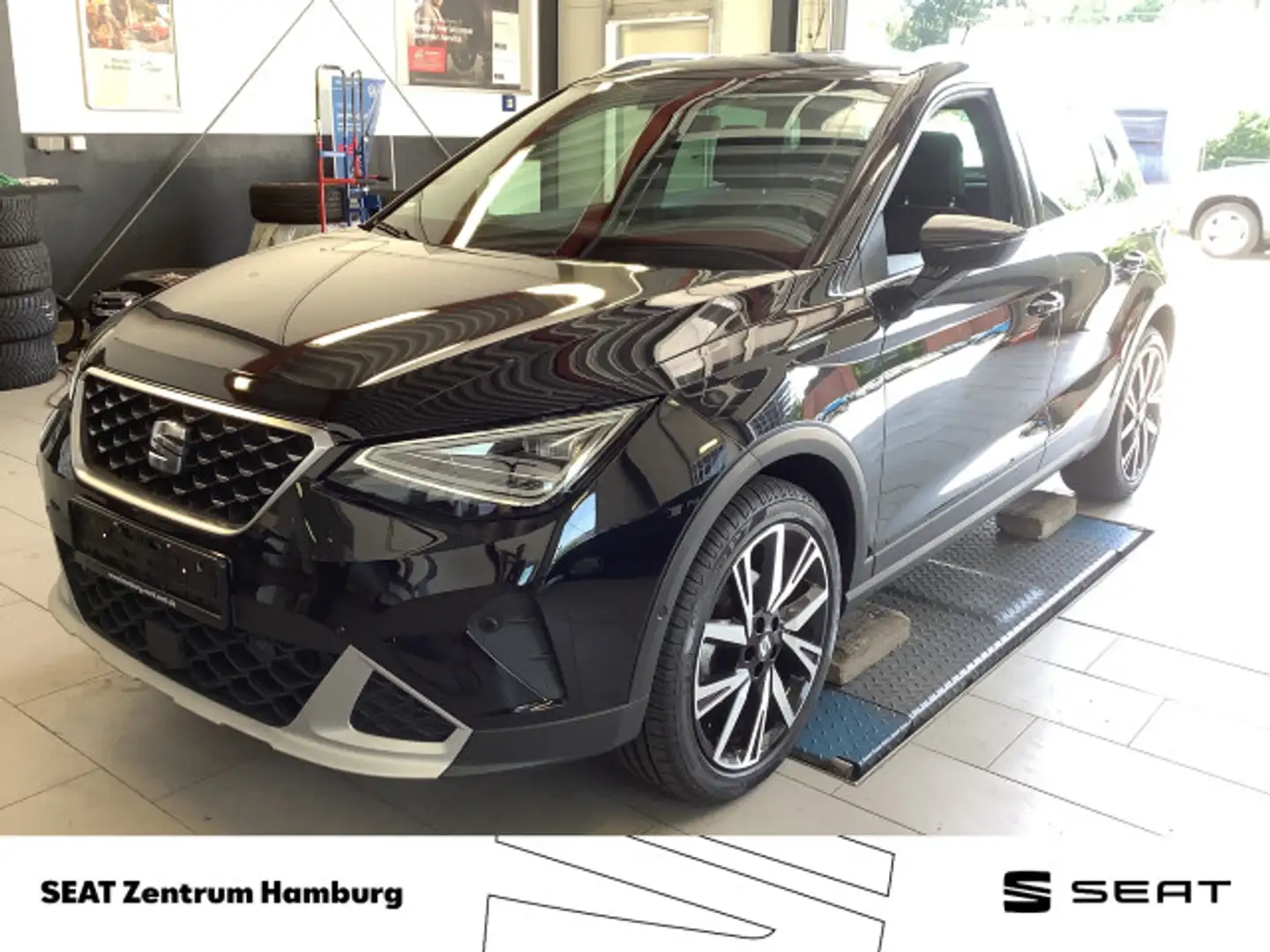SEAT Arona 1.0 TSI Xperience DSG Navi Kamera CarPlay Schwarz - 1