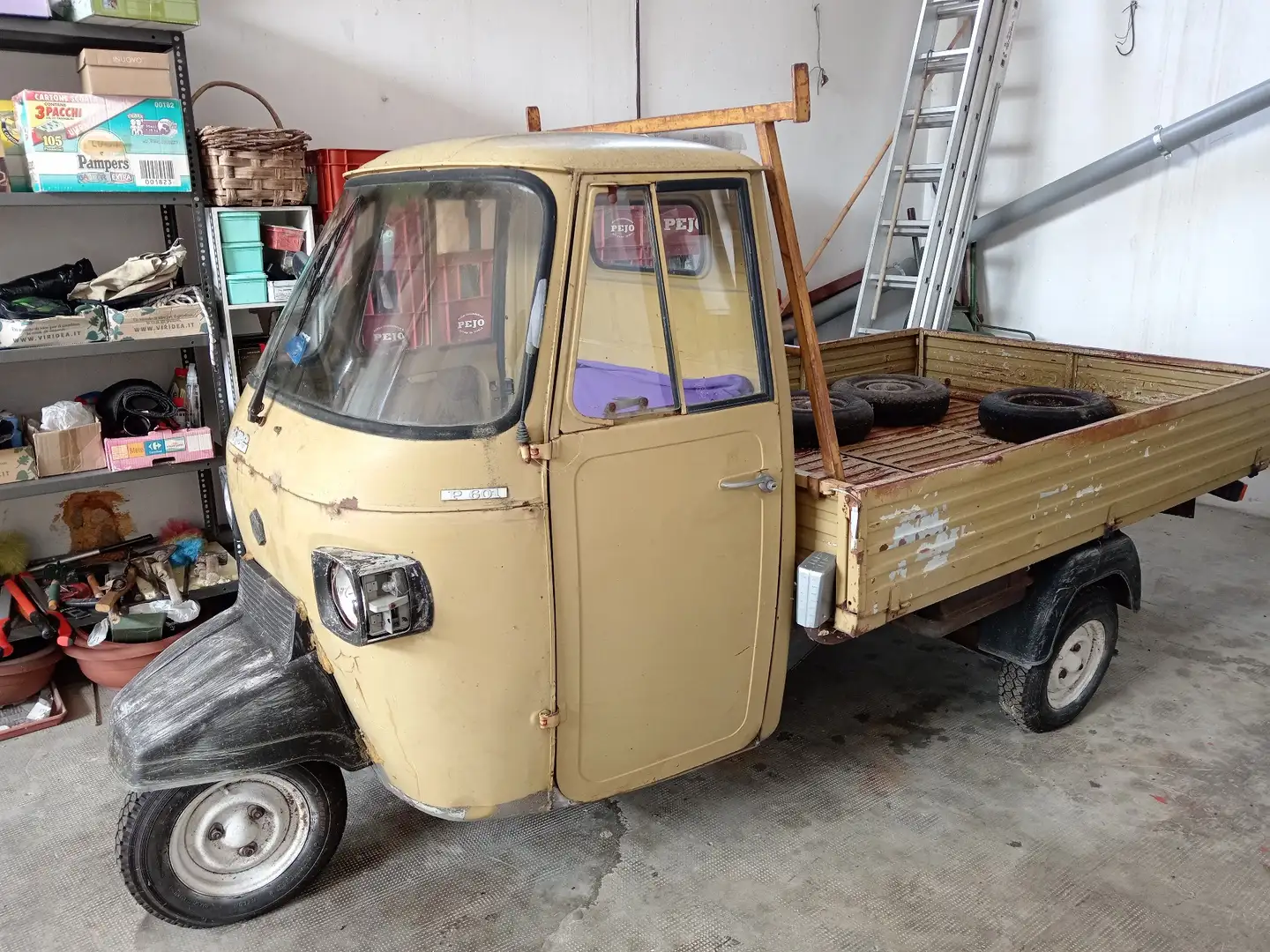 Piaggio Ape Amarillo - 1