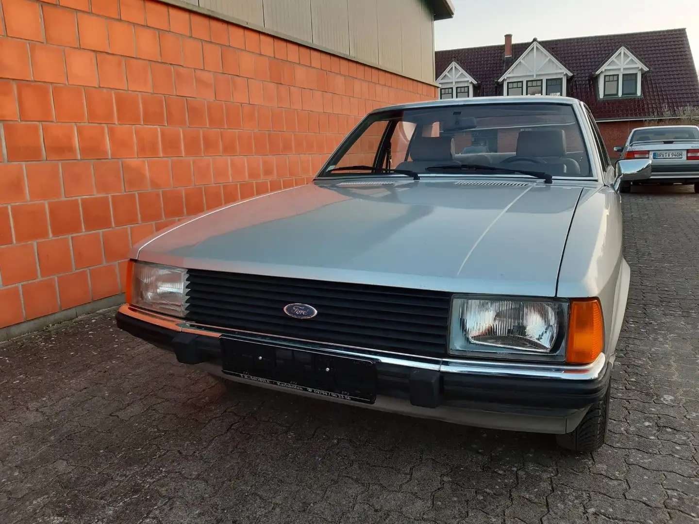 Ford Granada MK 2 - 2,0 Automatik - erst 78000 Km. Silber - 2