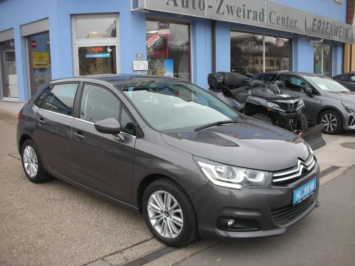 Citroen C4 PureTech 110 Feel-Servicegepflegt+Winterräder! Grau - 1