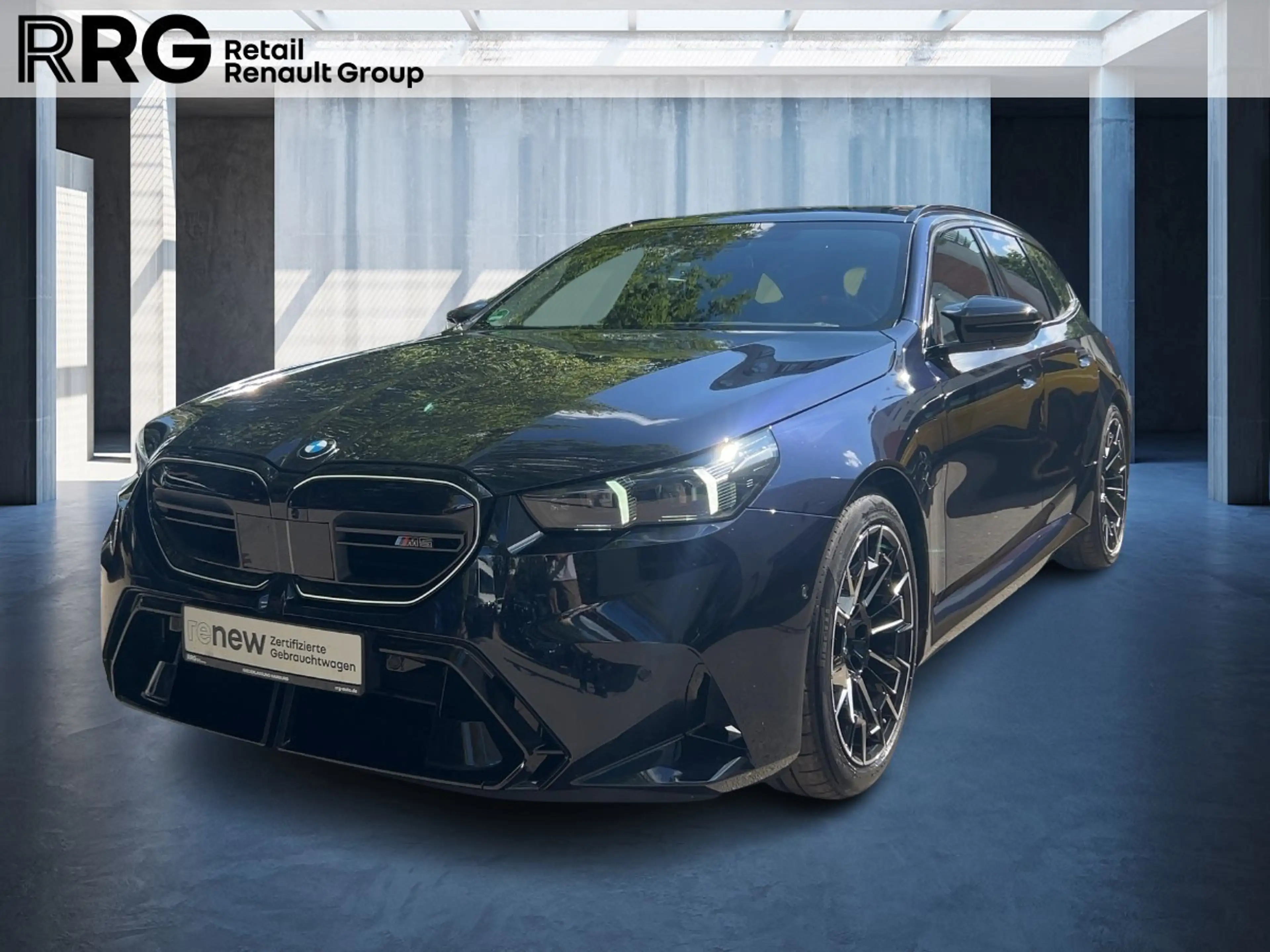 BMW M5 Touring  Service Plus AHK Kamera HuD B&W Shz