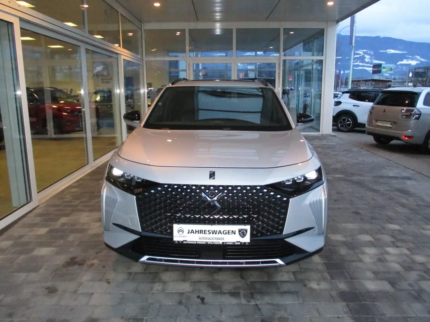DS Automobiles DS 7 Crossback HDi 130 Etoile Silber - 2