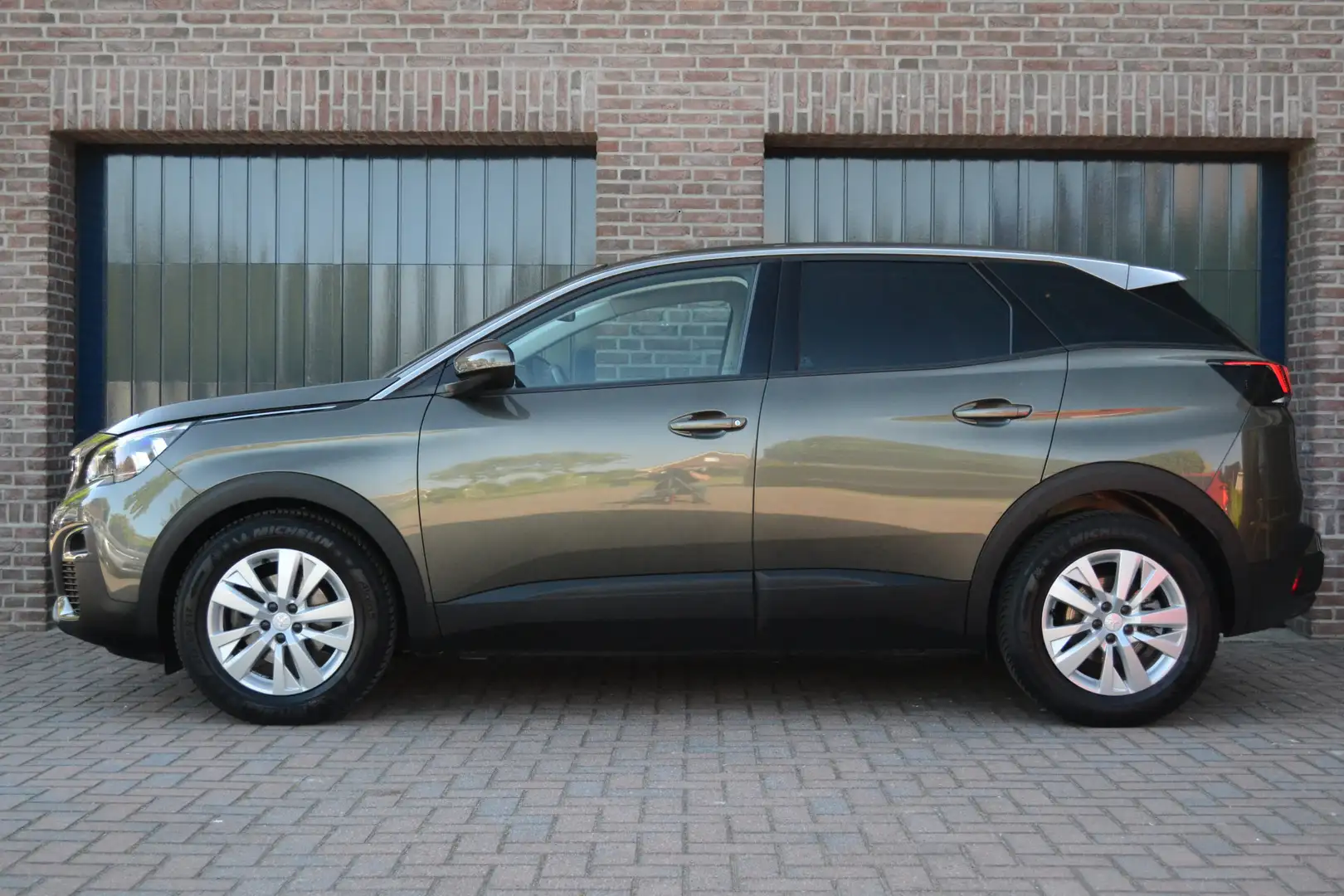 Peugeot 3008 1.2 PureTech Automaat Blue Lease Executive | Trekh Gris - 2