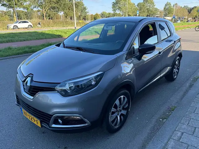 Renault Captur view 4