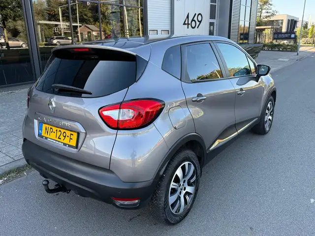 Renault Captur view 5