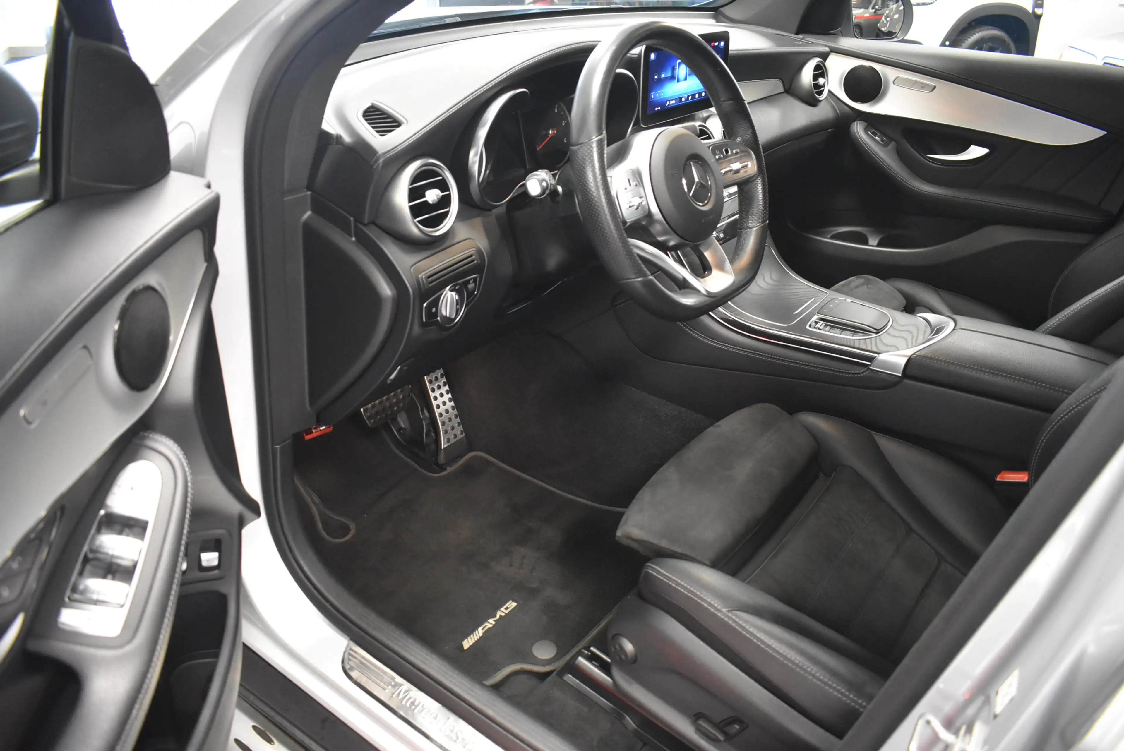 Mercedes-Benz G 400d 4Matic AMG Navi LED Leder Kamer AHK — photo 6