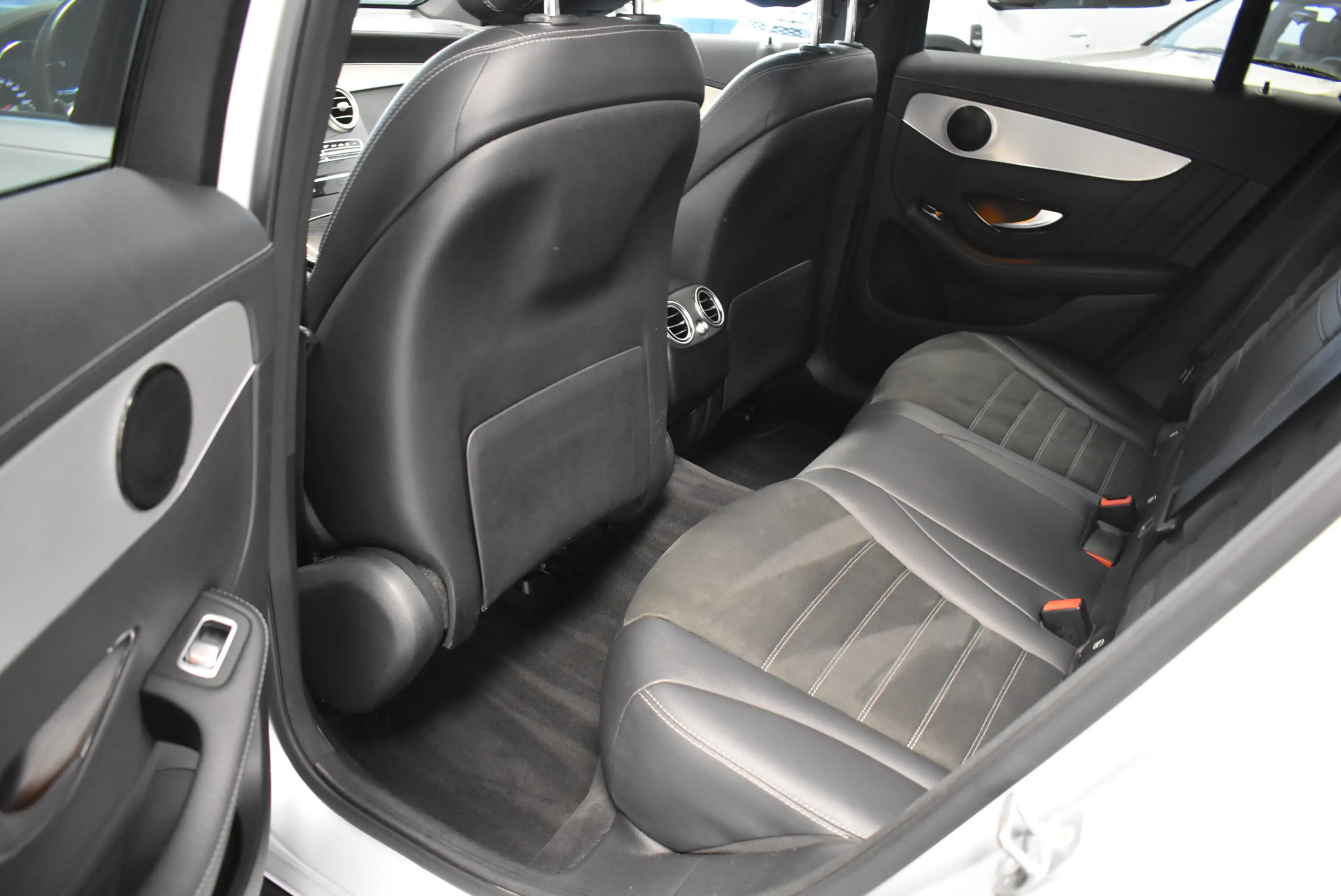 Mercedes-Benz G 400d 4Matic AMG Navi LED Leder Kamer AHK — photo 15