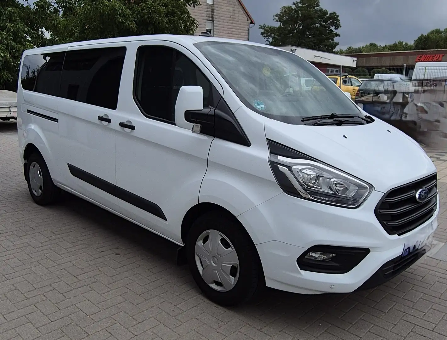 Ford Transit Custom Transit Custom 320 L2H1 VA mit Standheizung Weiß - 2