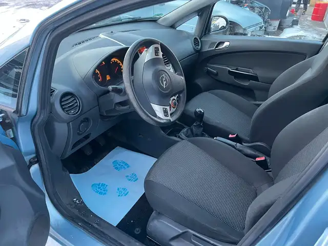 Opel Corsa view 8