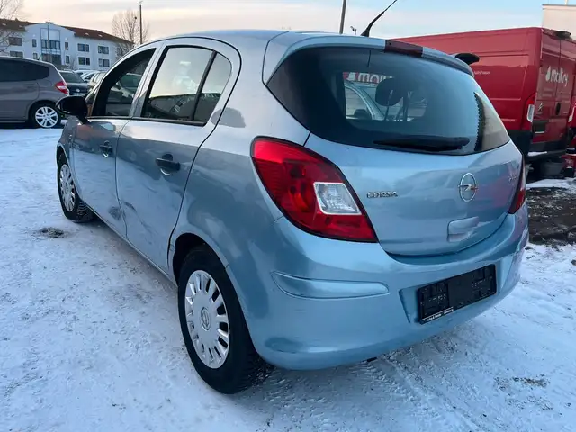 Opel Corsa view 4