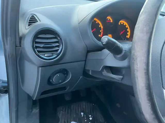Opel Corsa view 13