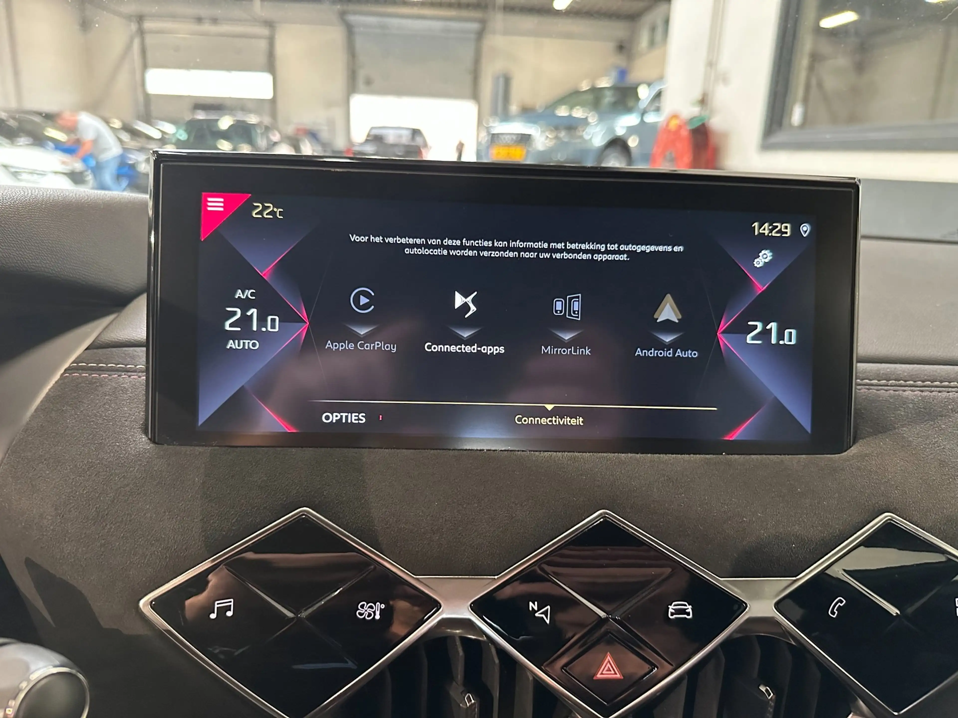 DS Automobiles DS 3 Crossback 1.2 PureTech Performance Line — photo 13