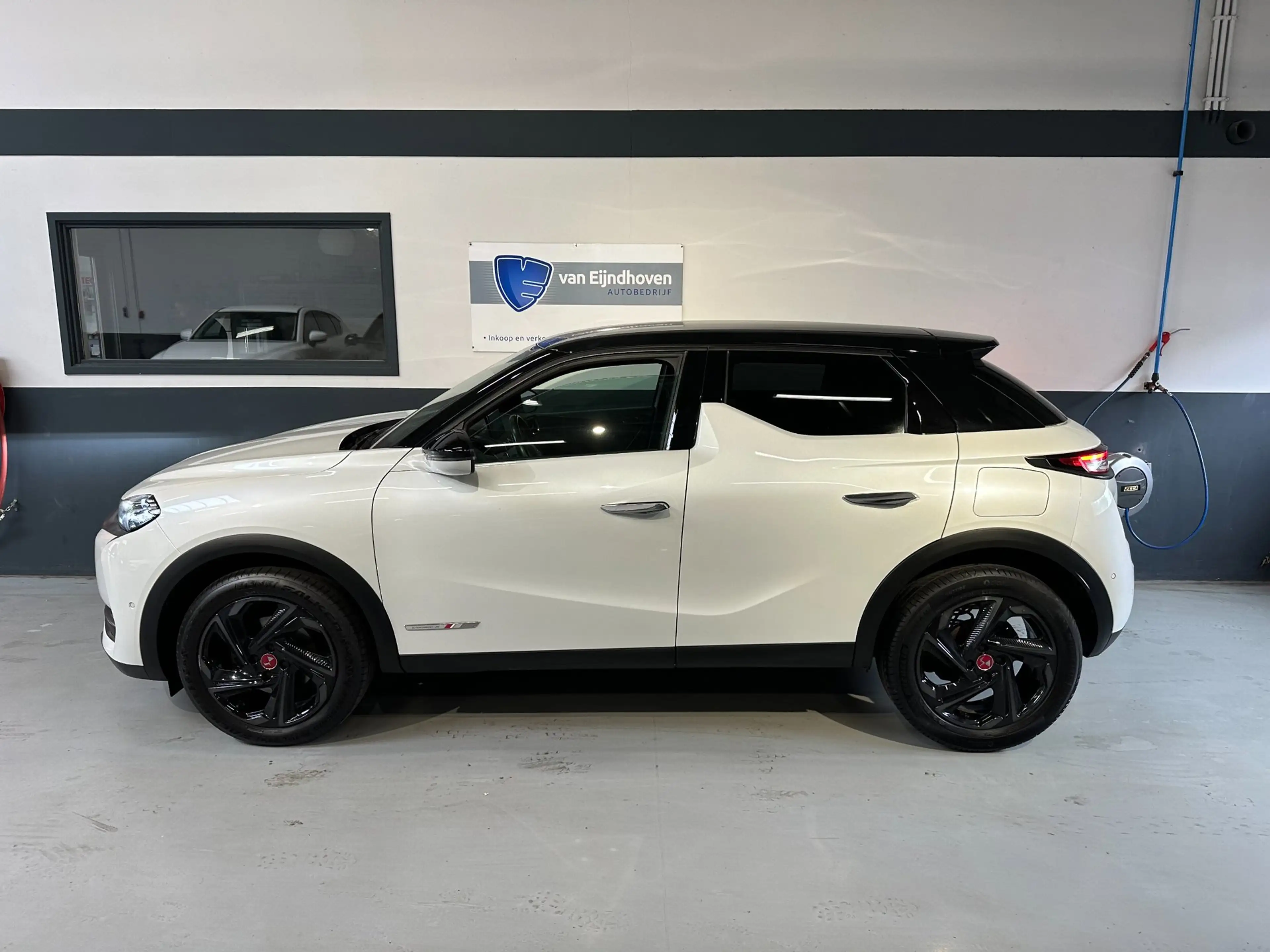 DS Automobiles DS 3 Crossback 1.2 PureTech Performance Line — photo 2