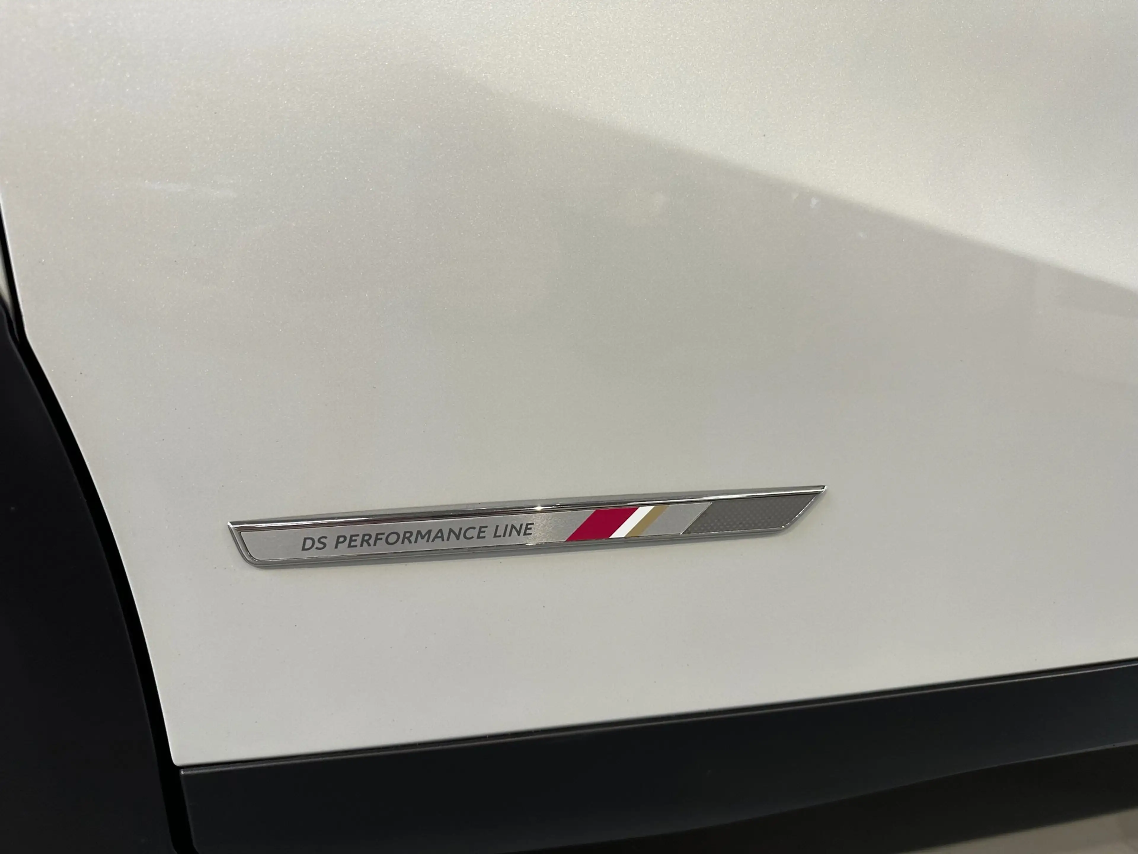 DS Automobiles DS 3 Crossback 1.2 PureTech Performance Line — photo 6