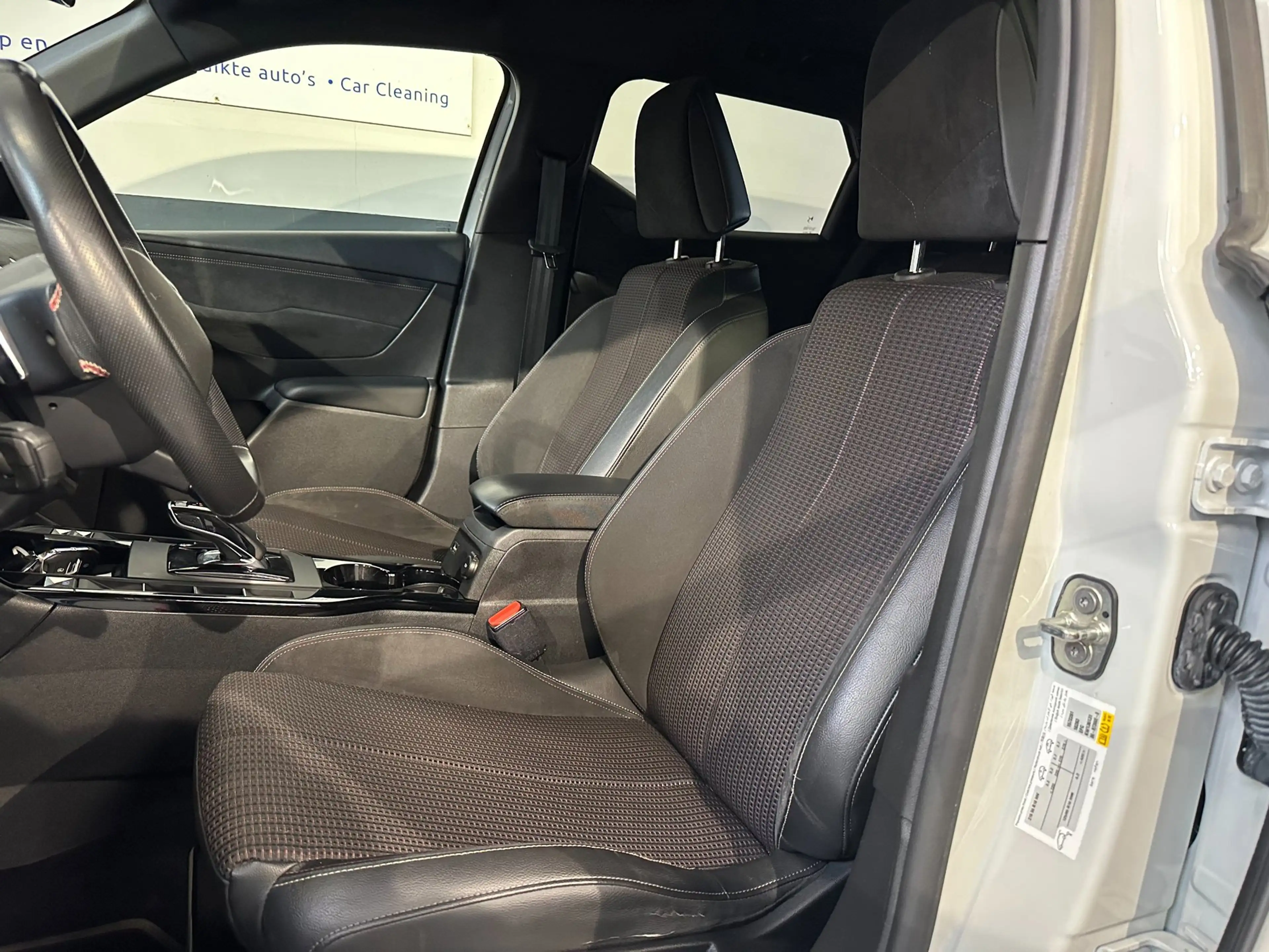 DS Automobiles DS 3 Crossback 1.2 PureTech Performance Line — photo 7