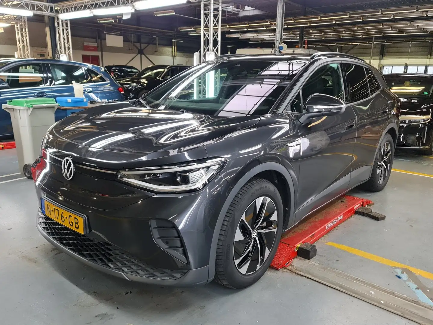 Volkswagen ID.4 Business LR 77 kWh | 93% SoH | Luxe stoelen Gris - 1