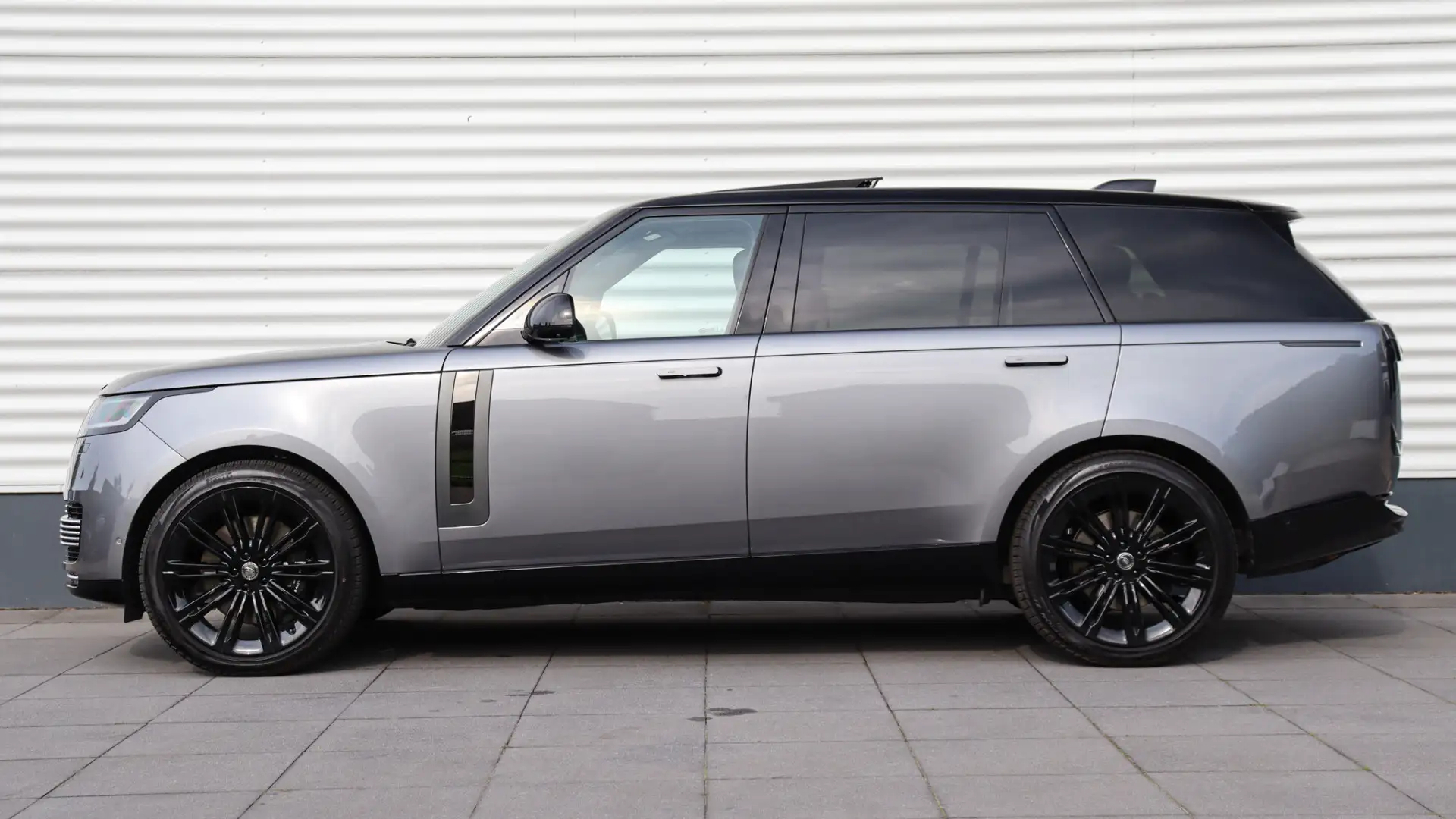 Land Rover Range Rover 4.4 P615 LWB SV | Meridian Signature | Rear Seat E Grau - 2