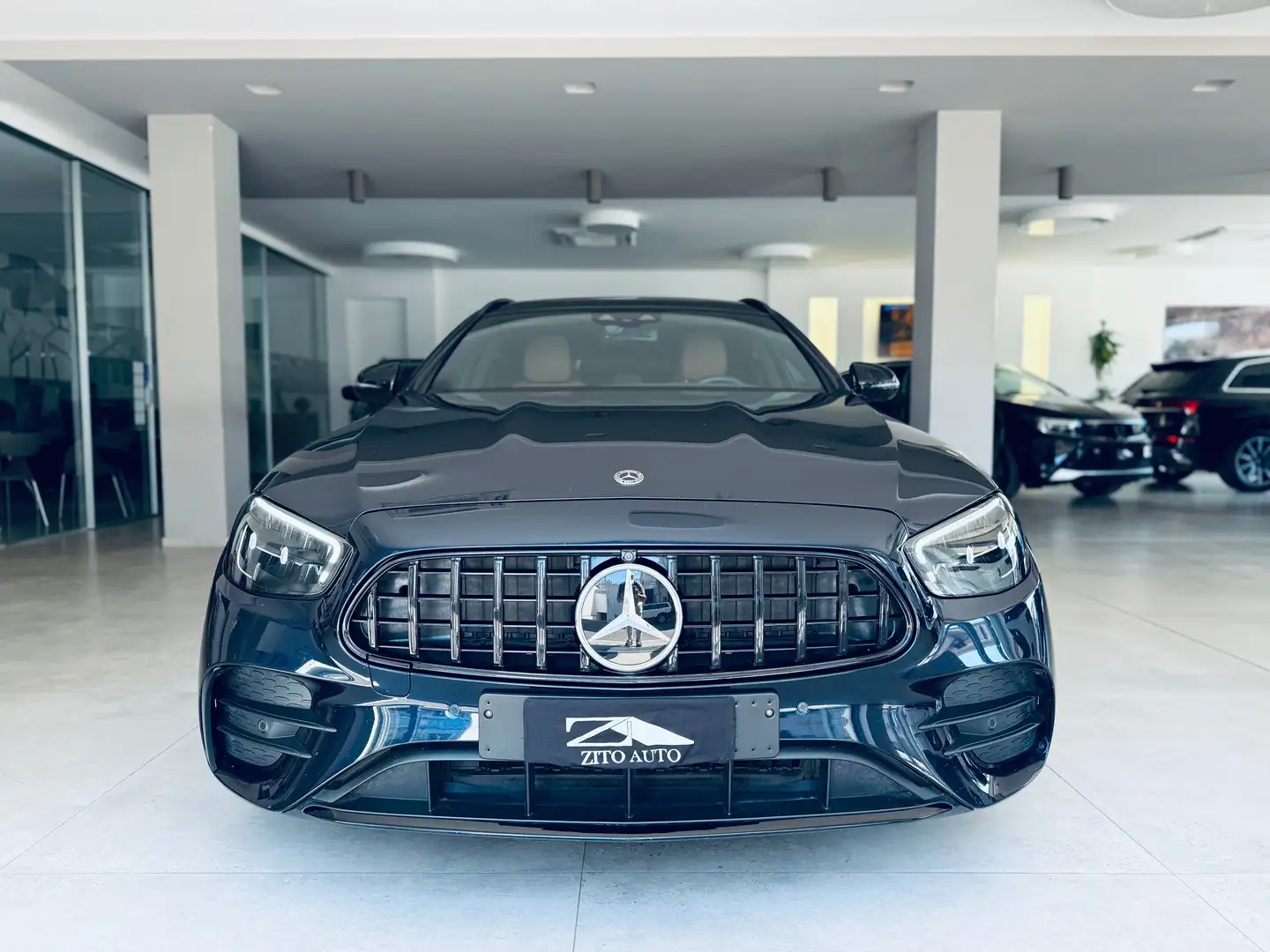 Mercedes-Benz E 300 SW d mhev (eq-boost) Premium Plus 4matic auto Blu/Azzurro - 2