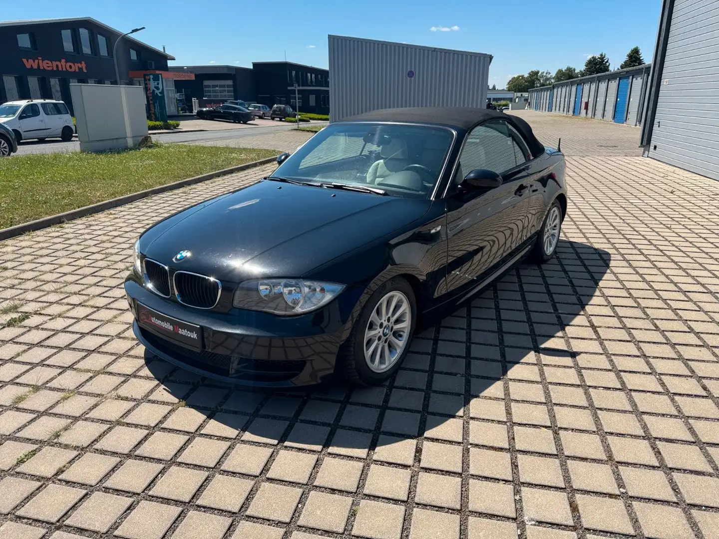 BMW 118 Baureihe 1 Cabrio 118i *ATM ERST 19 000 KM* Schwarz - 1