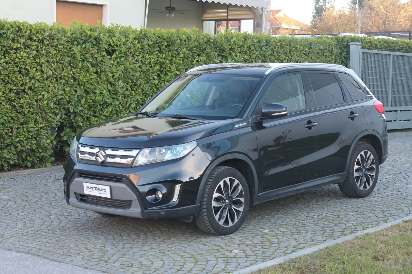 Suzuki Vitara 1.6 DDiS 4WD All Grip V-Top Nero - 1