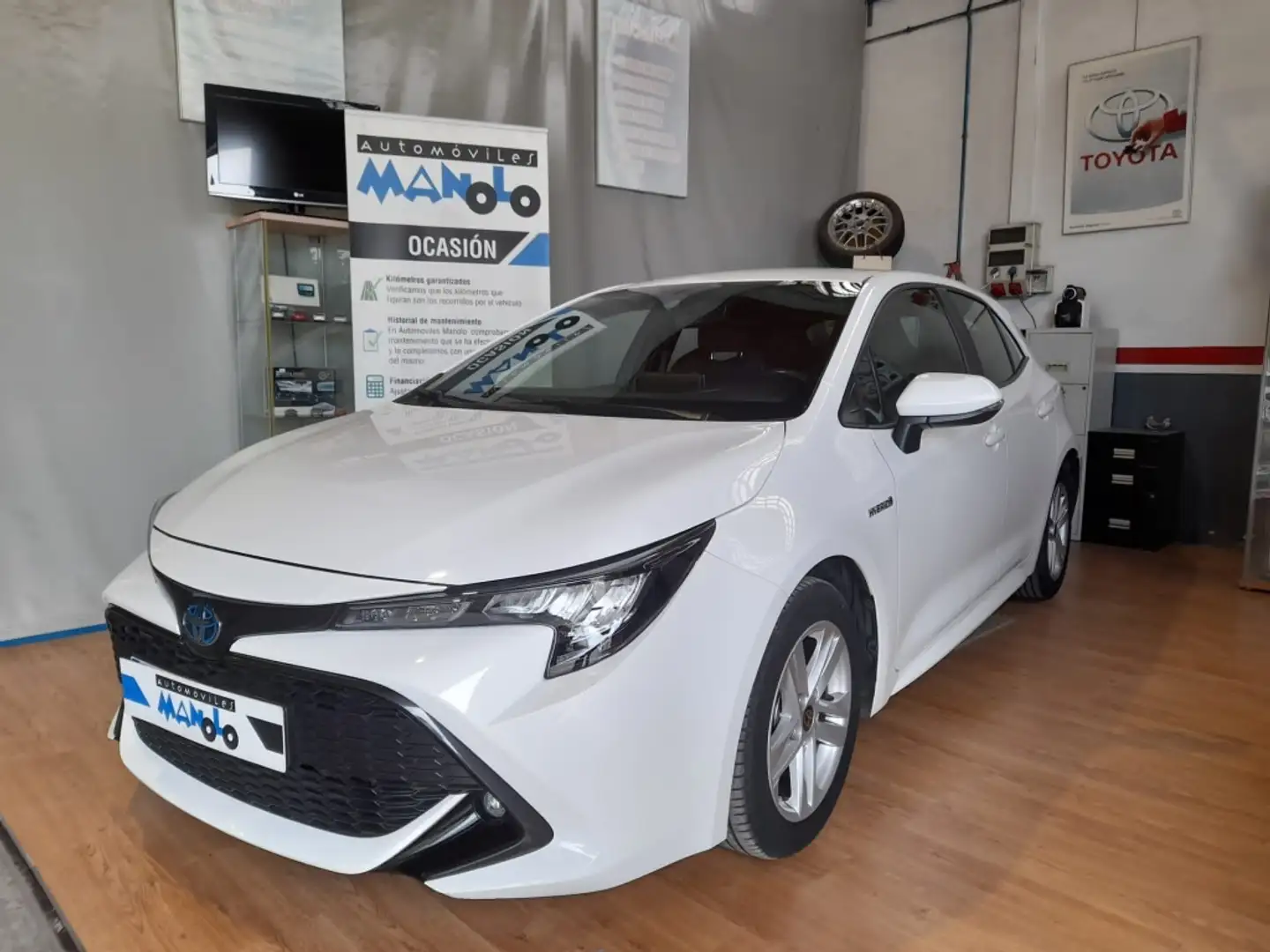 Toyota Corolla 125H Active Tech Blanco - 1